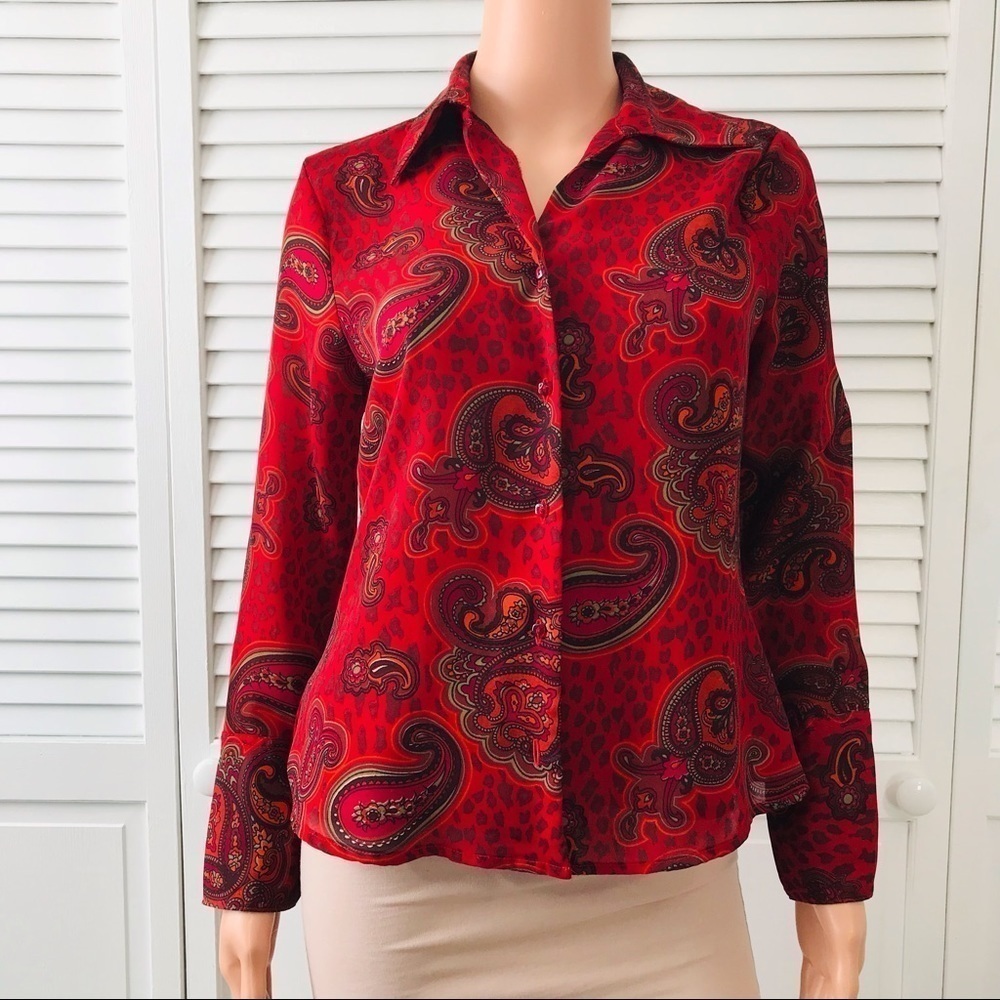2/$25 JENNIFER LLOYD Red Paisley Collared Button Down Shirt Size Small